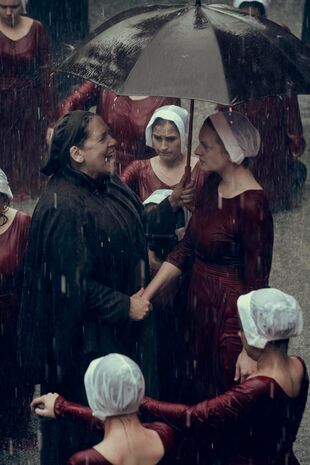 The Handmaid's Tale : La servante écarlate - June
