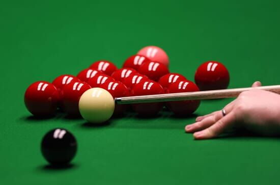 Snooker:...