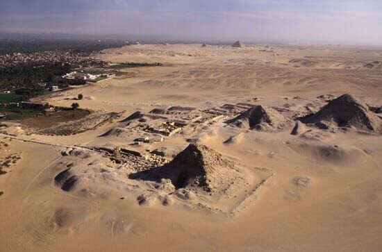 Verborgen im Sand – Geheimnisse der Vergangenheit