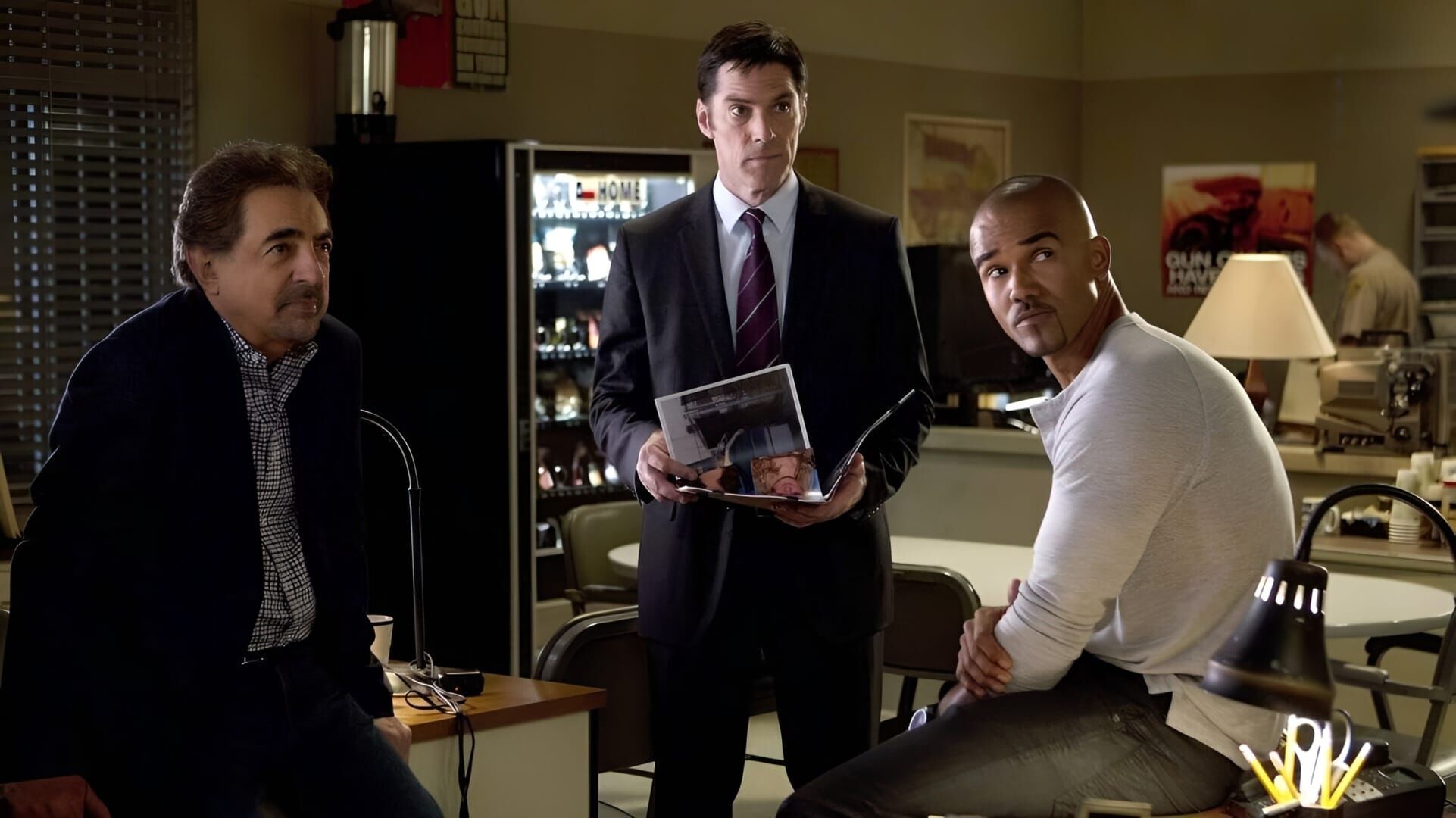 Minţi criminale Sezonul 9 Episodul 15