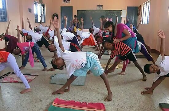 Yoga, Indiens erstaunliche Medizin