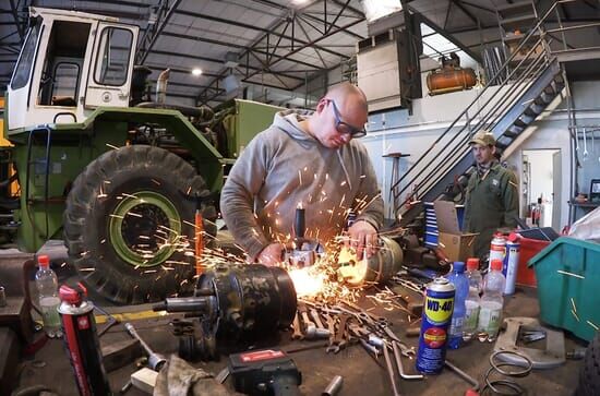 Steel Buddies – Stahlharte Geschäfte