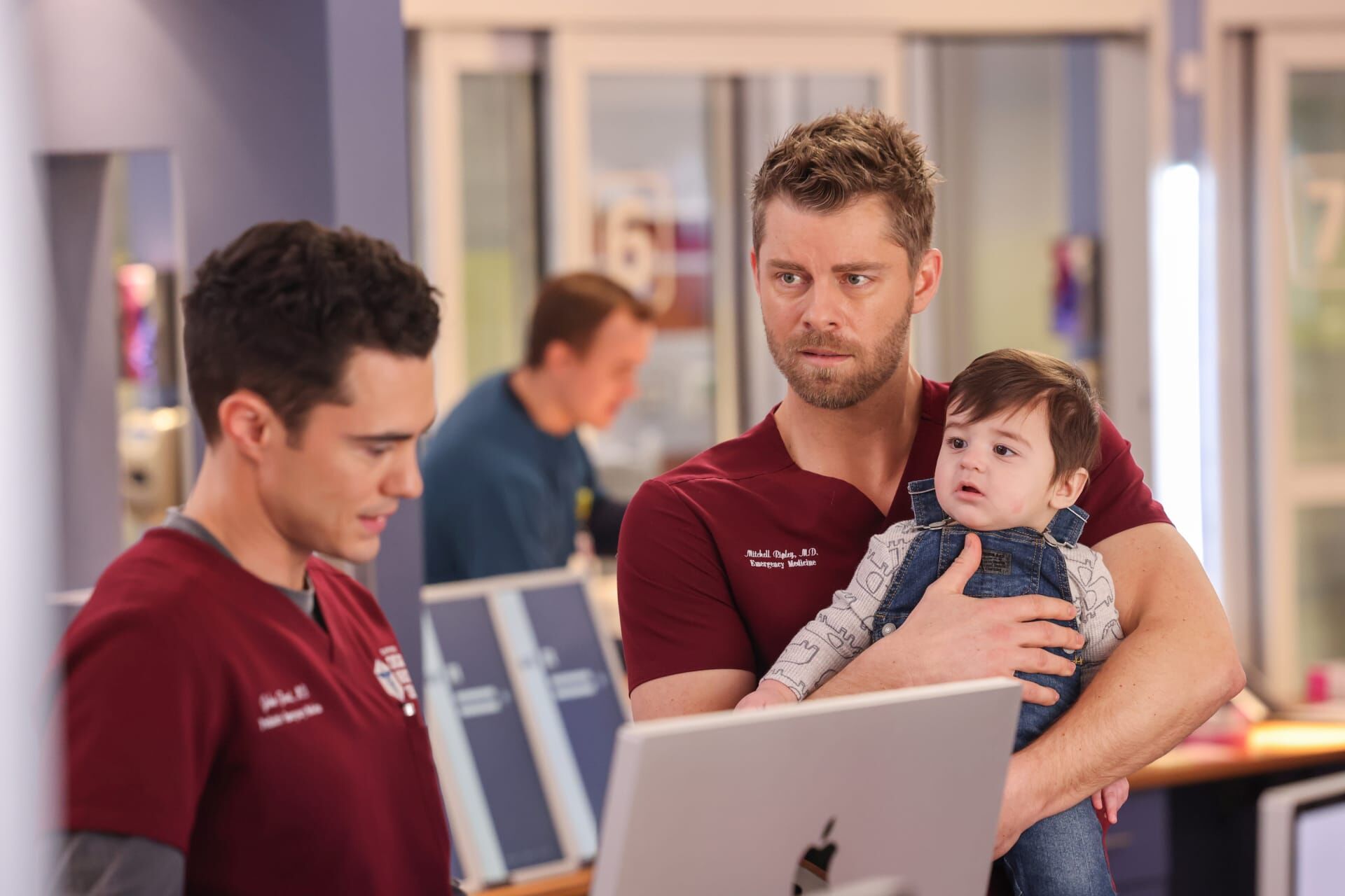 Camera de gardă Sezonul 10 Episodul 21