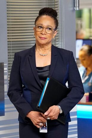 Camera de gardă Sezonul 4 Episodul 4