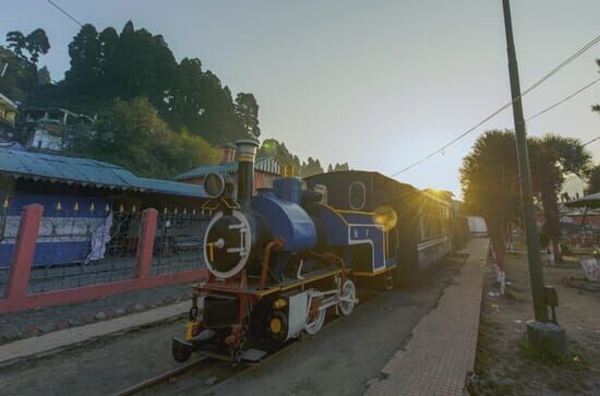 Legendäre Zugabenteuer: Indiens "Darjeeling Himalayan Railway"