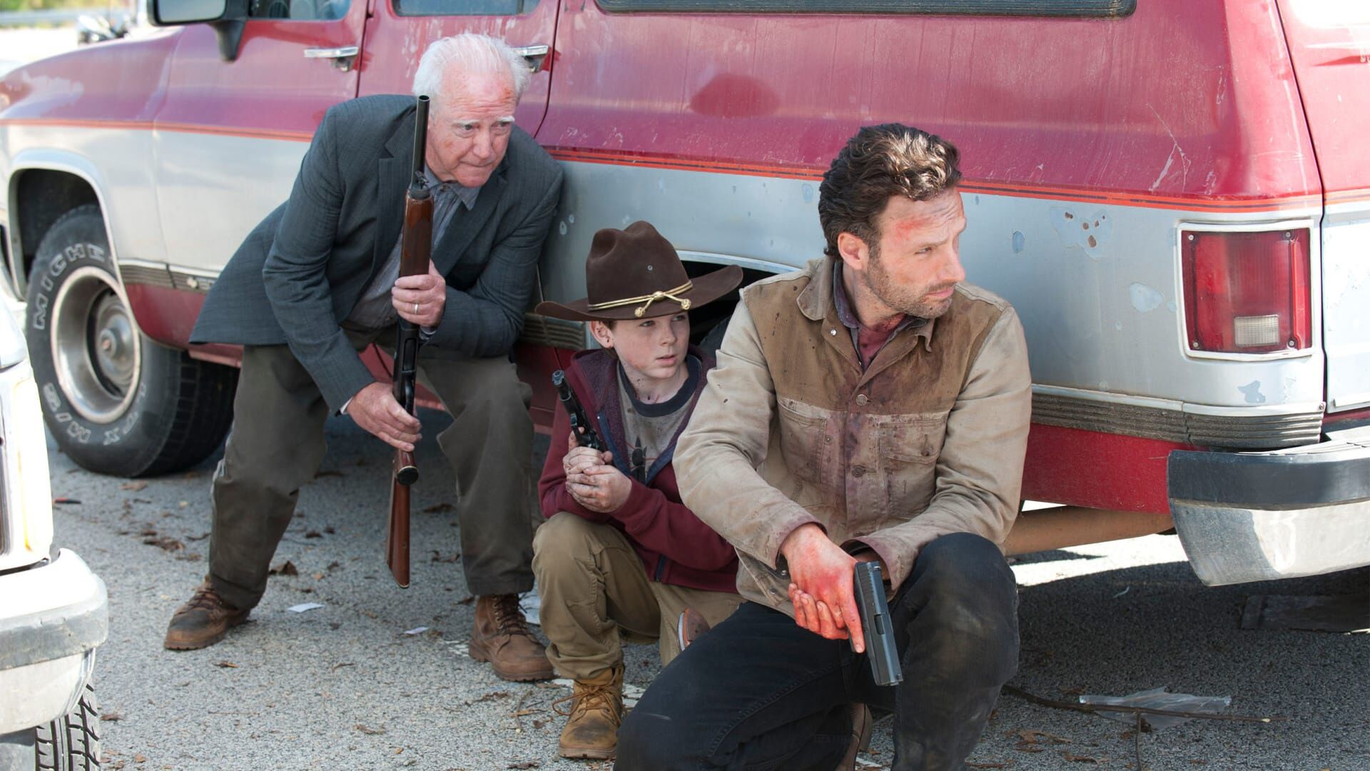 The Walking Dead: Invazia zombi Sezonul 2 Episodul 13