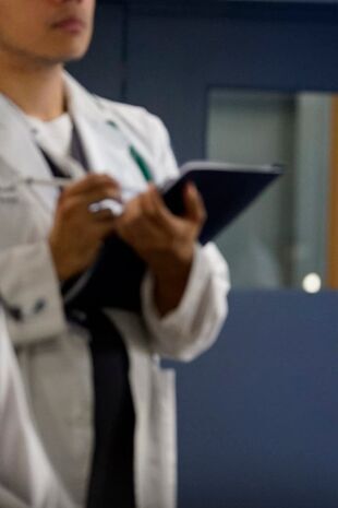 Camera de gardă Sezonul 4 Episodul 1