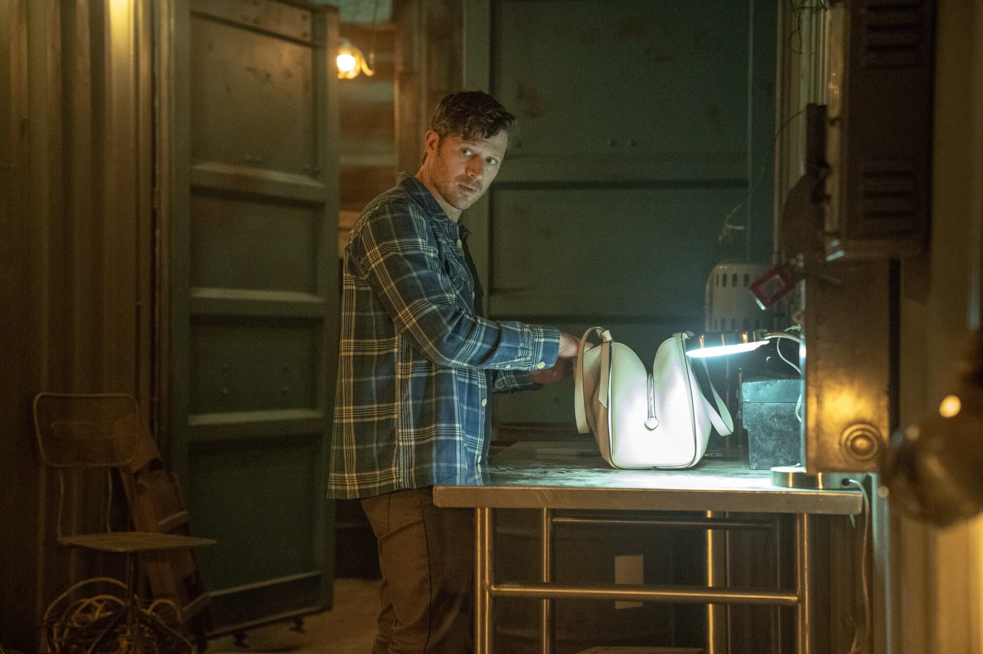 Minţi criminale Sezonul 16 Episodul 8