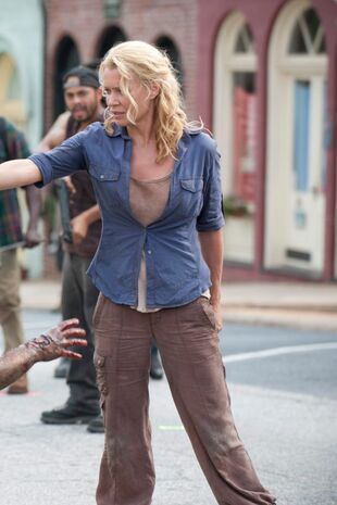 The Walking Dead: Invazia zombi Sezonul 3 Episodul 9