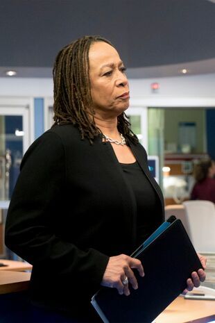 Camera de gardă Sezonul 2 Episodul 8