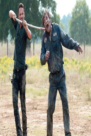 The Walking Dead: Invazia zombi - Deja moartă