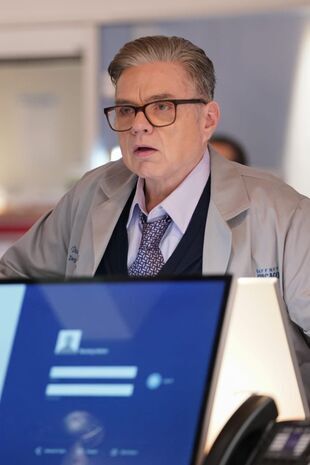 Camera de gardă Sezonul 10 Episodul 18